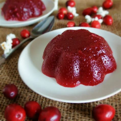 Homemade Jellied Cranberry Sauce