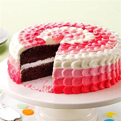 Cake with Buttercream Decorating Frosting Recipe: How to Make It