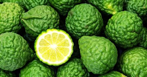 14 Bergamot Essential Oil Benefits (More Than Skin, Sleep & Hair!)