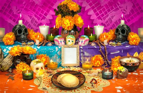 Elements of Traditional Day of the Dead Altars - InMexico