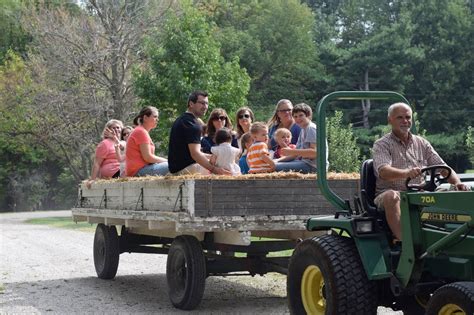 Fall Hayride | heritagefarmevents