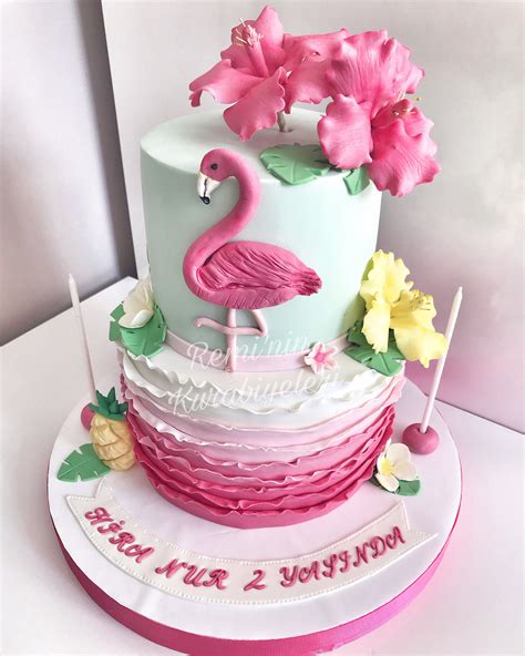 Flamingo cake | Hawaiian birthday cakes, Cowgirl birthday cakes, Tiered cakes birthday