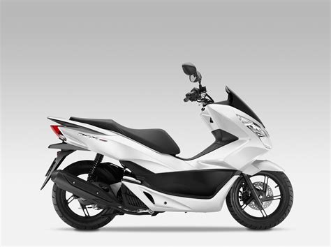 2015 Honda PCX150 Review