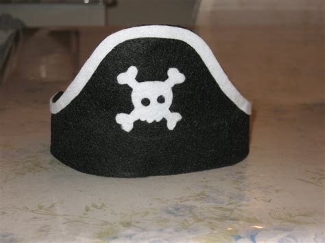 Artsy Fartsy: Felt Pirate Hats