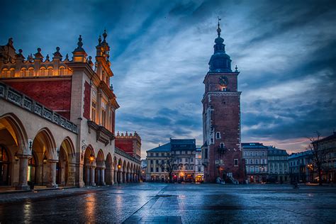 Here is one minute on Krakow´s main market square - John Einar Sandvand