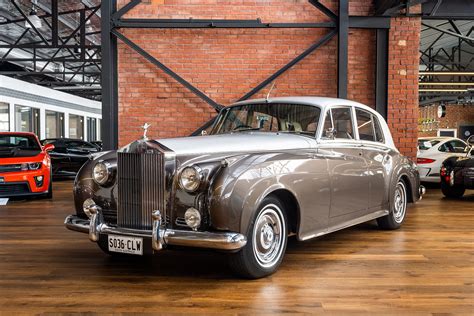 Rolls-Royce-Silver-Grey-3 - Richmonds - Classic and Prestige Cars - Storage and Sales - Adelaide ...