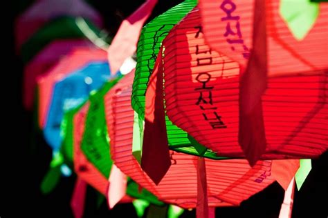 17 Best images about Holiday - Korean New Year on Pinterest | Traditional, Paper lanterns and ...