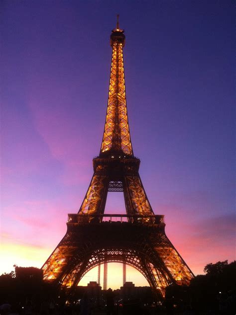 My personal picture of Eiffel Tower at Sunset. Spectacular view | Tour eiffel, Eiffel tower ...