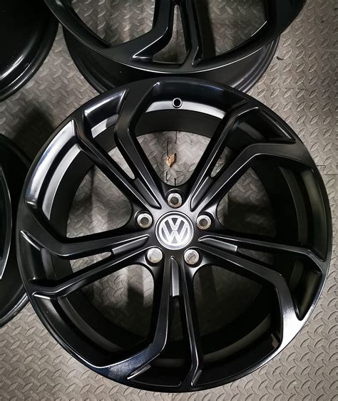 VW Golf MK7.5 GTI TCR – Reifnitz 5G0601025EB | OEM Alloy Wheels