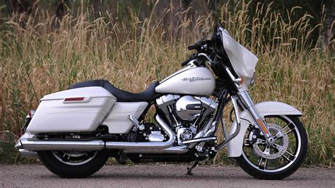 RideApart Review: 2014 Harley-Davidson Touring Models