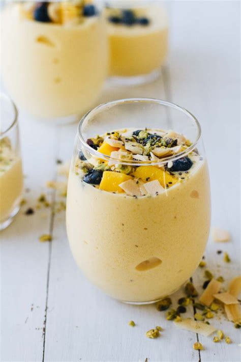 Healthy Mango Banana Smoothie - Jar Of Lemons