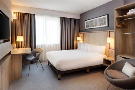 Jurys Inn London Watford Deals & Reviews, Watford | LateRooms.com