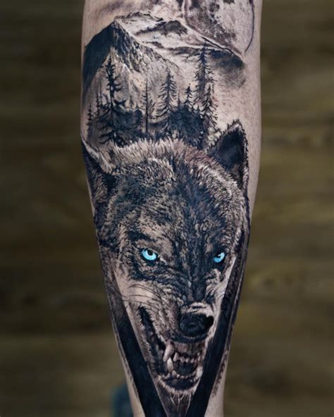 Wolf on Full Moon Tattoo - Black Rose Tattoo Shop