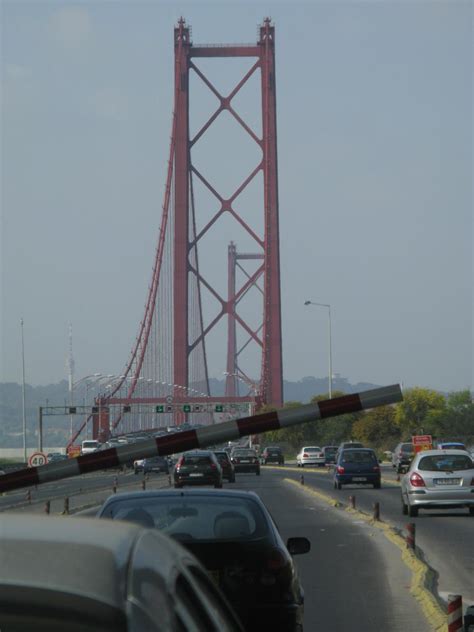 Tagus River Bridge (Lisbon, 1966) | Structurae