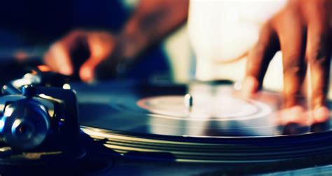 Roundup: 5 Best Entry-Level Turntables