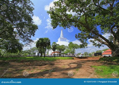 Mirisawetiya Dagoba in Anuradhapura, Sri Lanka Stock Image - Image of site, faith: 152472103