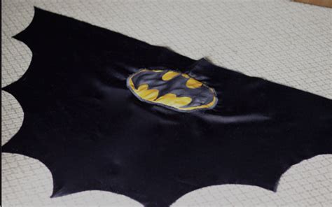 do it yourself divas: DIY: Batman Cape