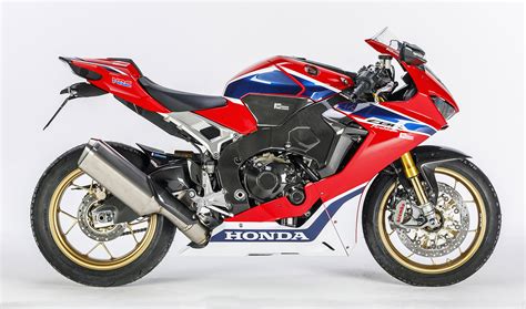 Honda CBR 1000 RR Fireblade SC77 specs, 0-60, lap times, performance ...