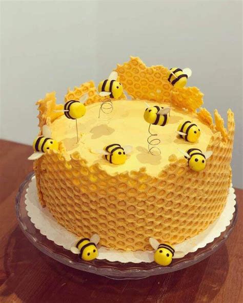 50 Bee Cake Design Images (Cake Gateau Ideas) - 2020 | Bee cakes, Cake, Sunflower birthday cakes