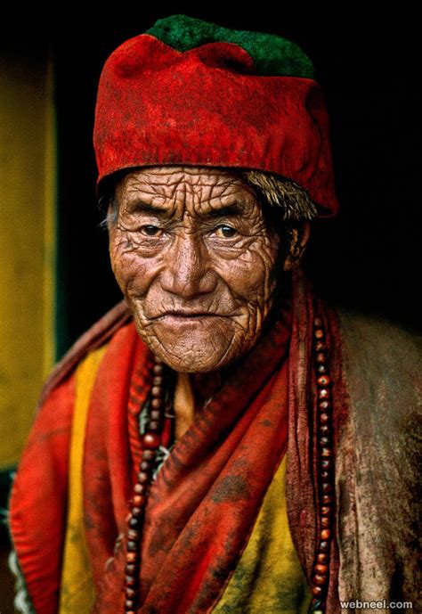 25 Stunning Portrait Photography examples of Famous American Photographer SteveMcCurry