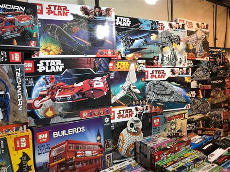 Look at these knockoff LEGO products spotted at a Hong Kong night market - Blogs con EÑE