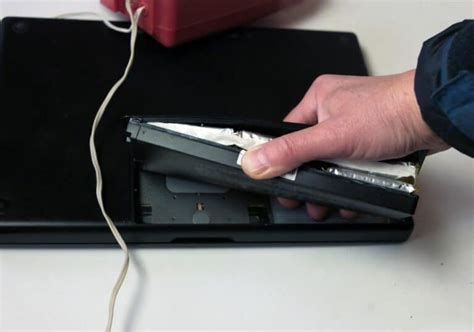 Laptop Battery Replacement Cost (Price Guide & Influencing Factors)