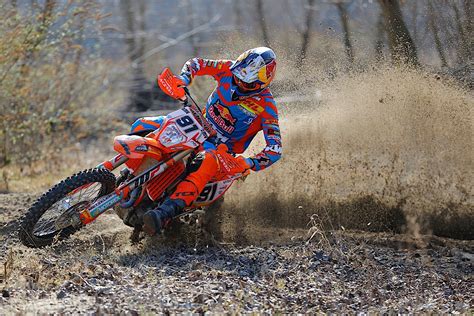 KTM Enduro Racing Team Is Ready For 2017 Season - autoevolution