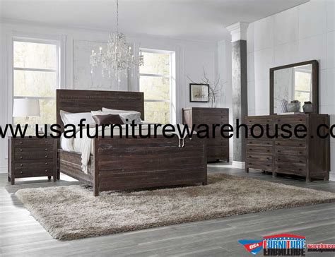 4 Piece Modus Townsend Solid Wood Bedroom Set