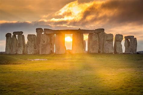 History And Mystery Behind The Origin Of Stonehenge - WorldAtlas