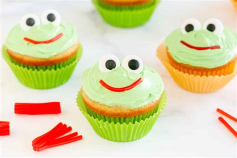 Easy Frog Cupcakes - Made To Be A Momma