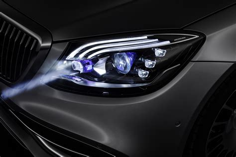 Mercedes Shows Off New Digital Headlights