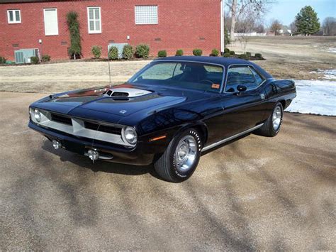 The Hottest Muscle Cars In the World: 1971 Plymouth Hemi Cuda-The Legendary Muscle Cars