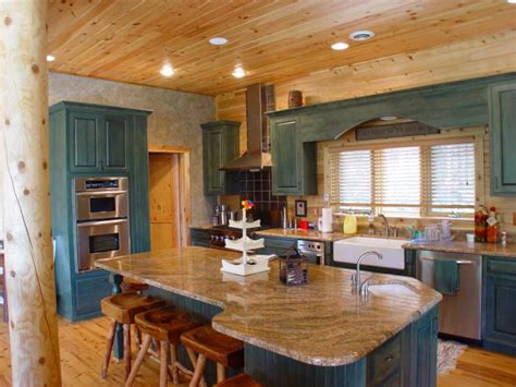 Kitchen Colors Add Pizzazz to Your Log Home - Katahdin Cedar Log Homes