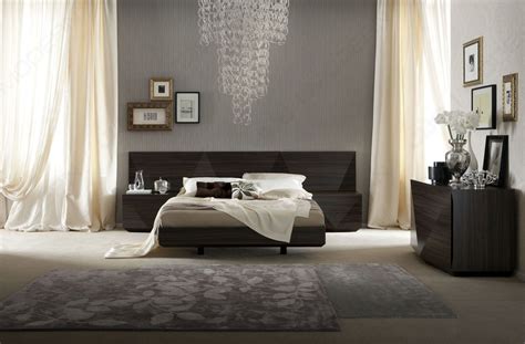 Modern Italian Bedroom Furniture - Viewing Gallery