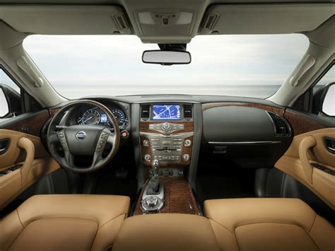 Nissan Patrol Facelift Unveiled - Indiandrives.com