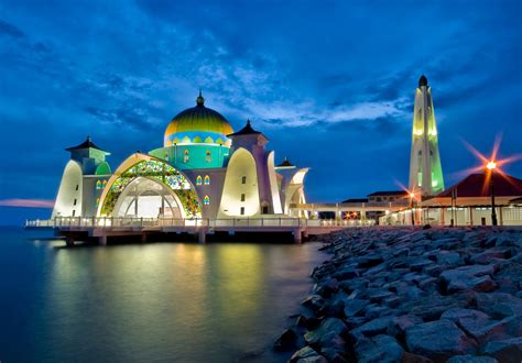 Malaysia Attractions for Holidays: malaysia tourist places