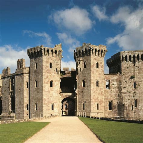 [100+] Cardiff Castle Wallpapers | Wallpapers.com