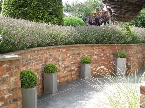 Small Walled Garden Design Ideas - Image to u