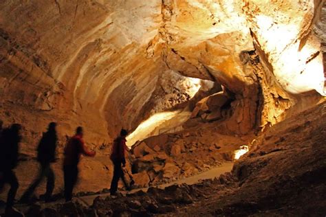 the viewing deck: Dachstein Ice and Mammoth Cave