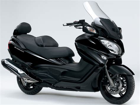 2013 Suzuki Burgman 650 Executive ABS Scooter Pictures