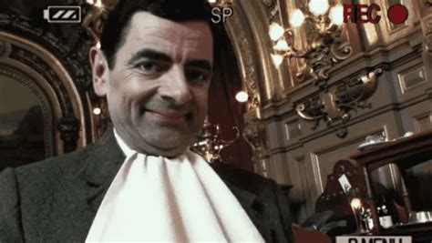 Waving Mr Bean GIF - Waving Mr Bean Hi - Discover & Share GIFs