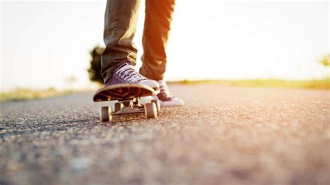 Best Cruiser Skateboard for Beginners: Our Top 5 Picks 2024