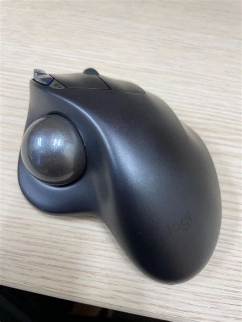 Logitech M570 Trackball Ergonomics Mouse, Computers & Tech, Parts & Accessories, Mouse ...