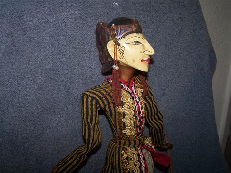 Another Wayang Golek Puppet I need to Identify. | Antiques Board