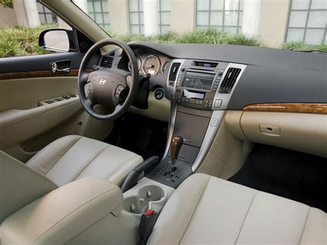 2010 Hyundai Sonata - Specs, Prices, MPG, Reviews & Photos | Cars.com