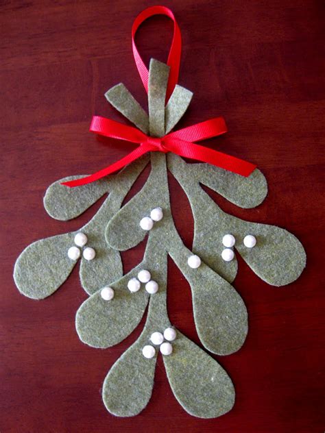 30+ Wonderful DIY Felt Ornaments For Christmas