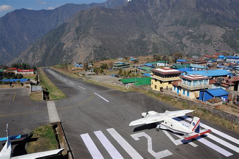 Lukla, Nepal - The World's most dangerous airport - SamChui.com