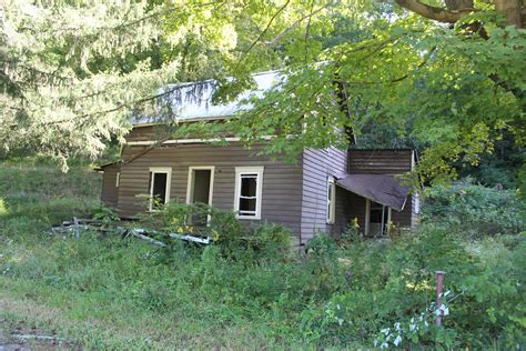 Abandoned Forest House : r/urbanexploration