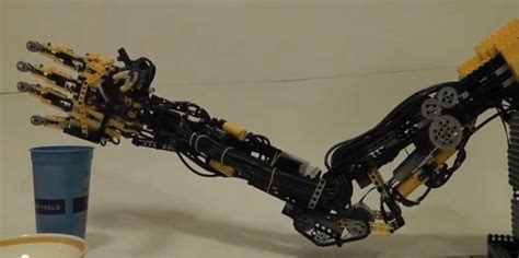 The Lego Robotic Arm | Robot arm, Robot, Lego