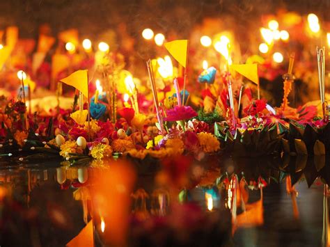 Loy Krathong in Bangkok - Everything Tom - Bangkok Photographer